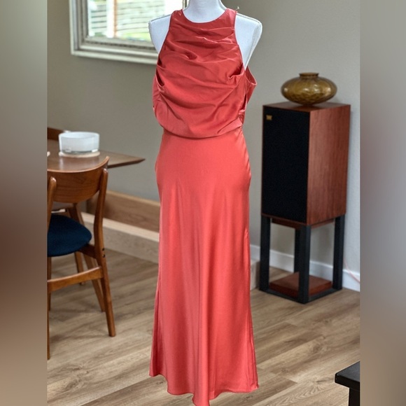 ASOS DESIGN satin drape high neck bodice midi dress in orange rust - Picture 3 of 7